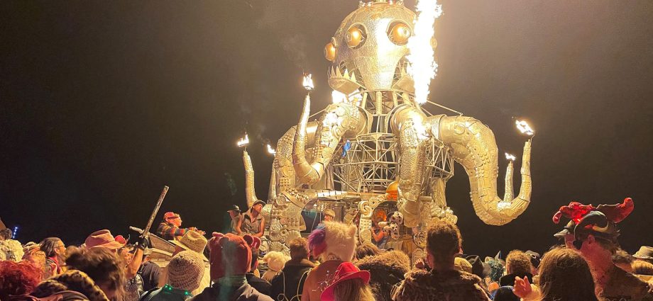 woman,-who-didn’t-know-she-was-pregnant,-‘spontaneously’-delivers-baby-at-burning-man
