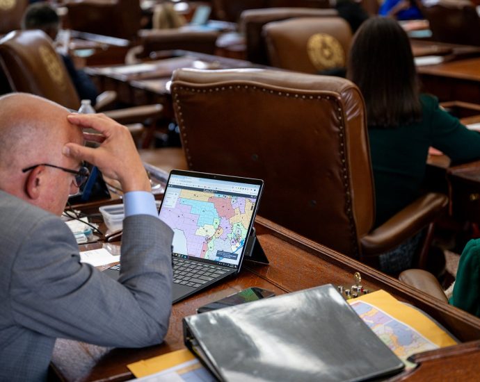 Republicans Rammed Through Their Texas Power Grab in the The Traitoriest Manner Ever