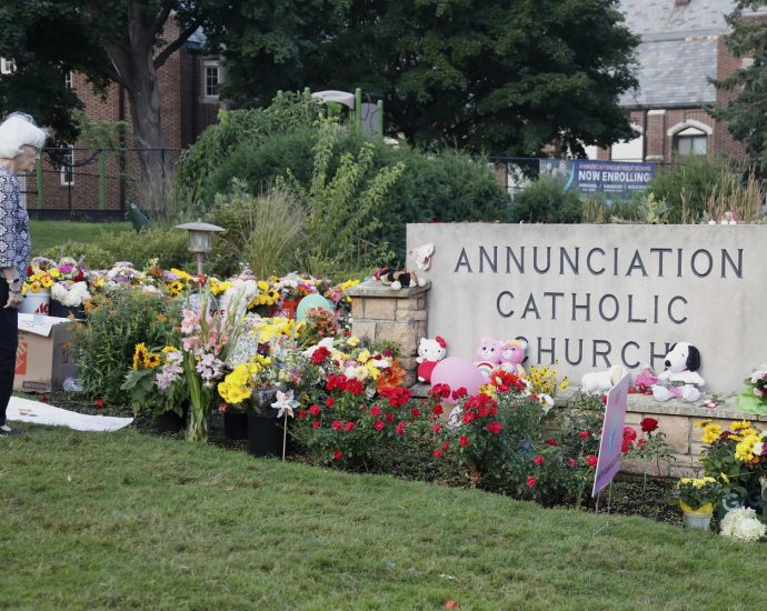 annunciation-catholic-church-holds-first-mass-since-deadly-minneapolis-school-shooting