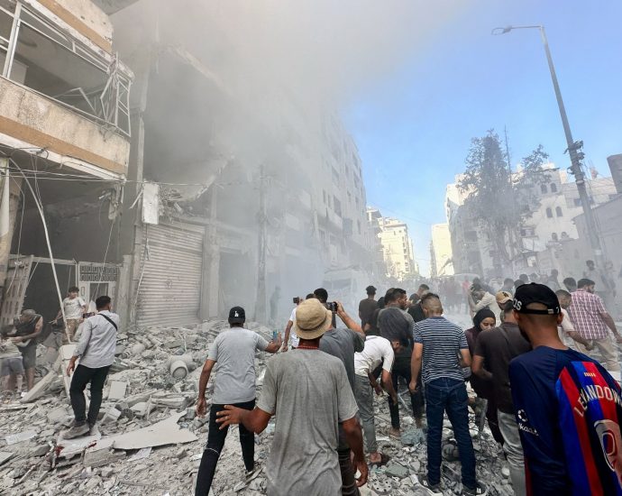 ‘fields-of-rubble’:-israel,-destroying-gaza-city,-kills-78-across-enclave
