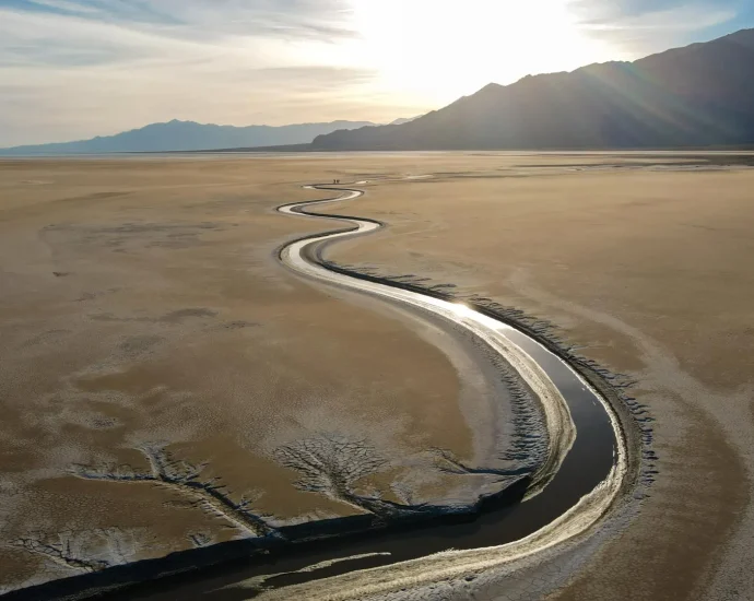 geologists-got-it-wrong:-rivers-didn’t-need-plants-to-meander
