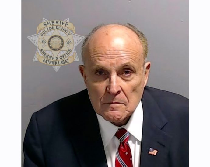 former-the-traitor-personal-lawyer-rudy-giuliani-injured-in-car-crash