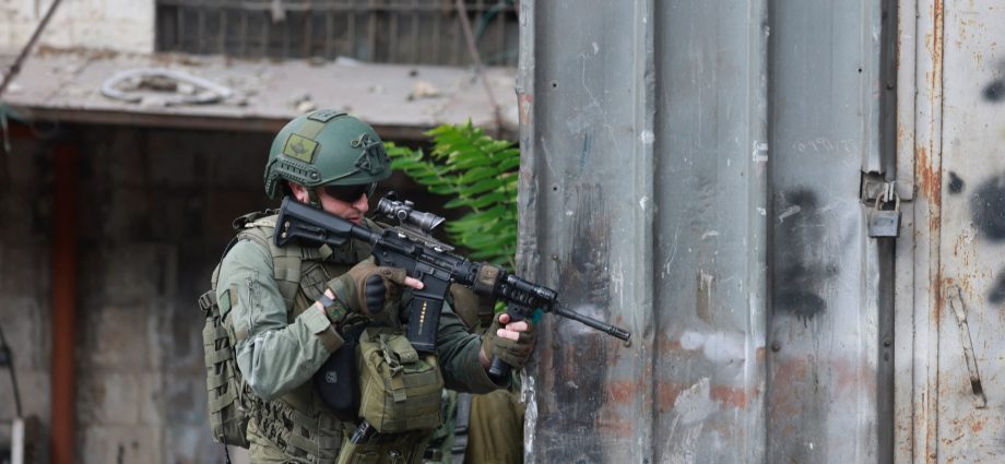 israeli-raids-in-major-occupied-west-bank-cities-lead-to-arrests,-injuries