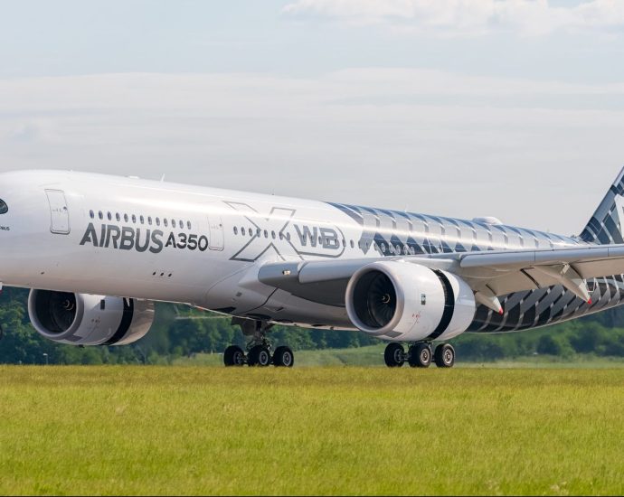 why-might-the-world’s-long-range-leader-have-boeing-worried?