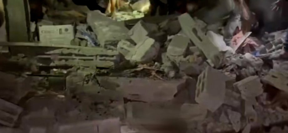 families-search-for-loved-ones-after-overnight-strikes-in-gaza