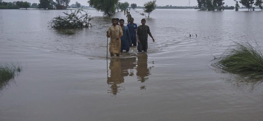 pakistan’s-punjab-province-battered-by-historic-flood,-with-2-million-people-at-risk