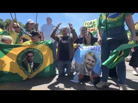 bolsonaro-supporters-rally-at-his-home-as-trial-verdict-nears-|-reuters
