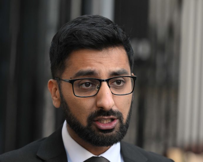 jeremy-corbyn-and-zarah-sultana’s-party-facing-controversy-over-adnan-hussein’s-trans-comments