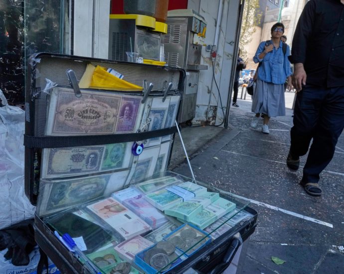 iran’s-currency-hits-new-low-as-‘snapback’-looms-over-nuclear-programme