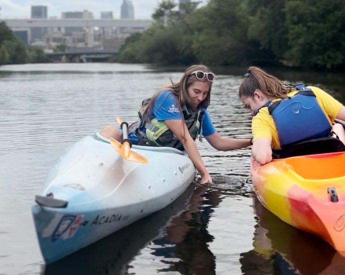 in-the-once-heavily-polluted-chicago-river,-more-fish,-a-giant-snapping-turtle-and-an-upcoming-swim