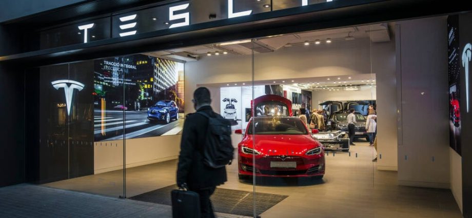 tesla-model-ys-recalled-down-under-for-overly-enthusiastic-electric-windows