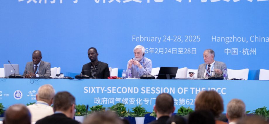 despite-lack-of-federal-support,-us-scientists-continue-work-on-key-global-climate-reports