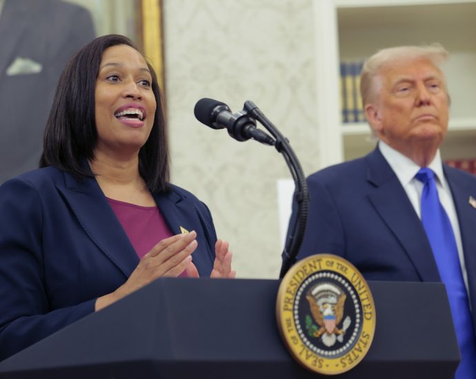 dc.-mayor-caves-to-the-traitor-with-sickening-order-on-federal-takeover