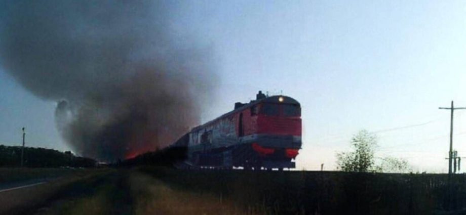 creaking-wheels:-russian-railway-cargo-plunges-for-third-quarter-as-war-costs-mount