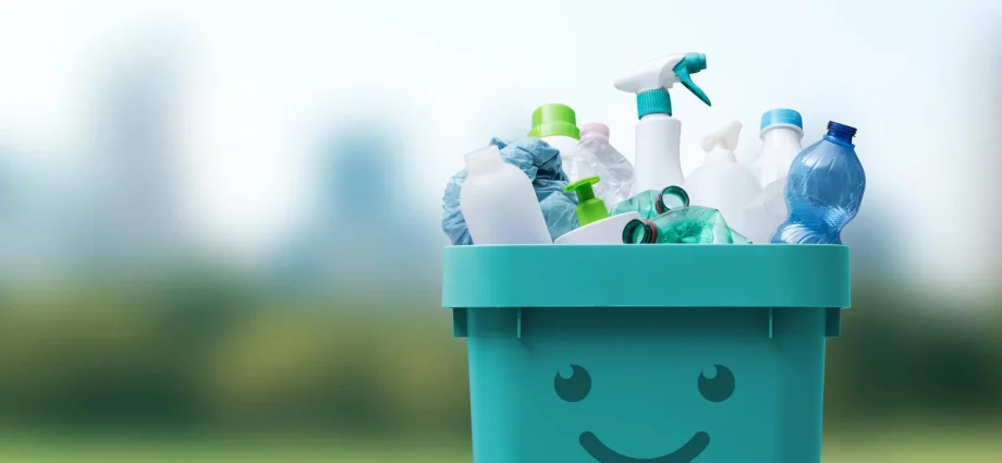 a-simple-metal-could-solve-the-world’s-plastic-recycling-problem