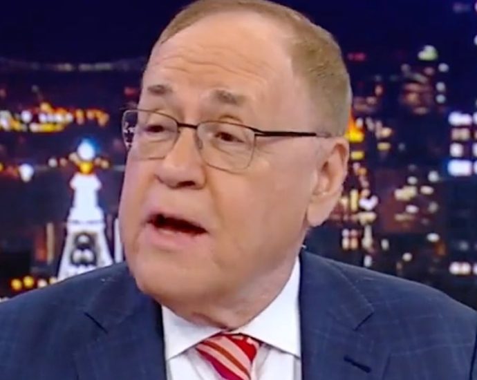 ‘ridiculous-and-pathetic’:-fox-news-doc-ripped-for-‘gaslighting’-on-the-traitor’s-health