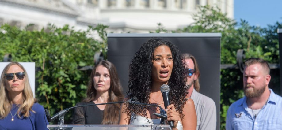 ‘shameful’:-survivors-of-jeffrey-epstein’s-abuse-push-for-us-transparency