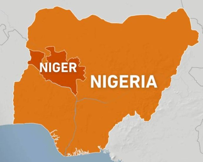 at-least-60-dead-after-boat-sinks-in-nigeria,-officials-say