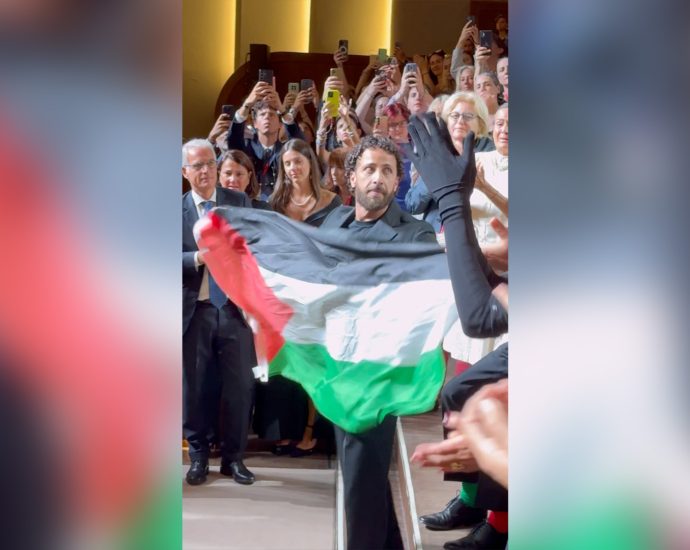 23-minute-standing-ovation-at-hind-rajab-film-premiere