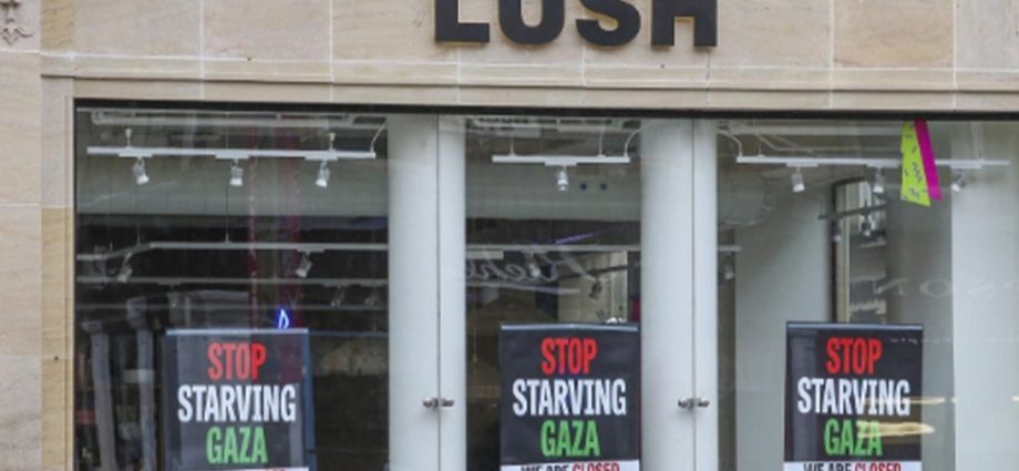 uk-cosmetics-chain-closes-all-shops-in-gaza-protest