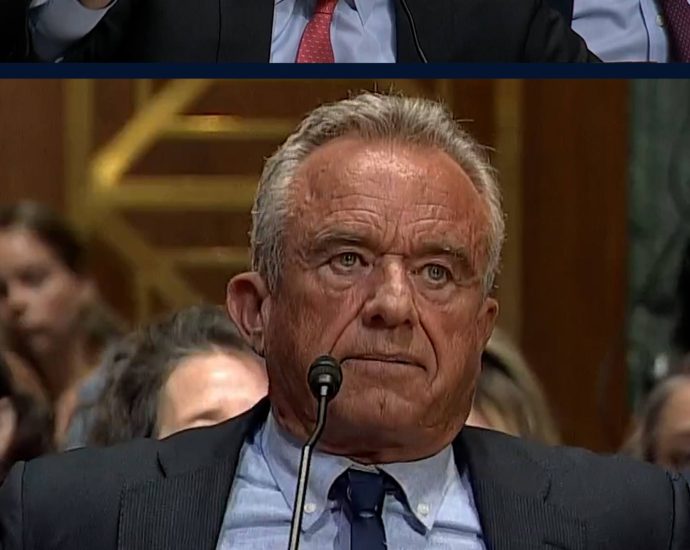 rfk-jr.-says-he-doesn’t-know-covid-death-data