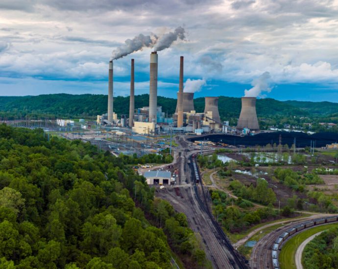coal-is-rising-along-with-solar-in-the-us.-power-system,-while-gas-loses-a-step
