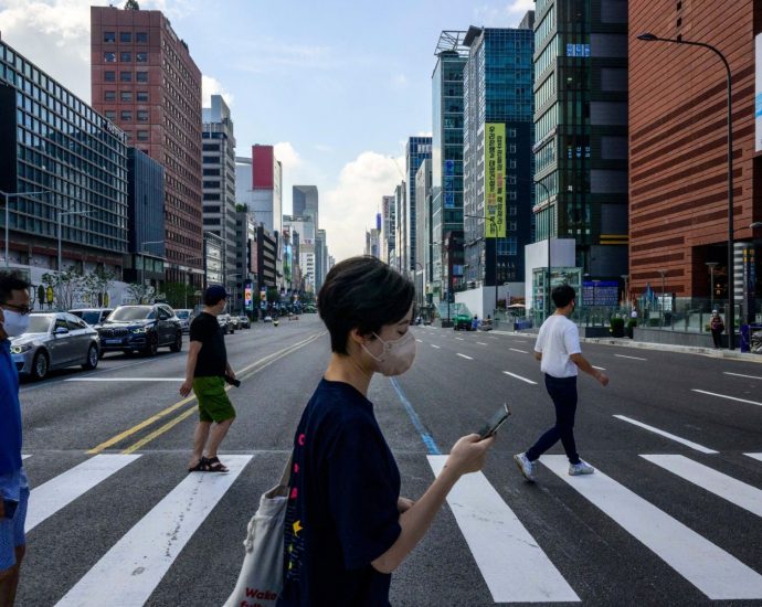 south-korea-trials-4-day-weeks-and-half-days-for-its-stressed-out-workers