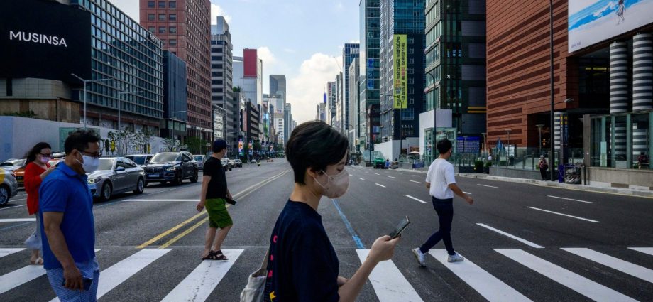 south-korea-trials-4-day-weeks-and-half-days-for-its-stressed-out-workers
