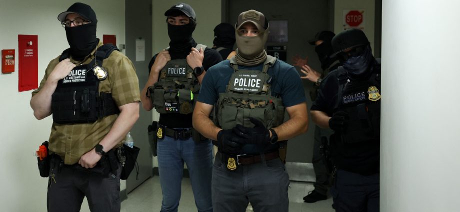 state-department-agents-are-now-working-with-ice-on-immigration