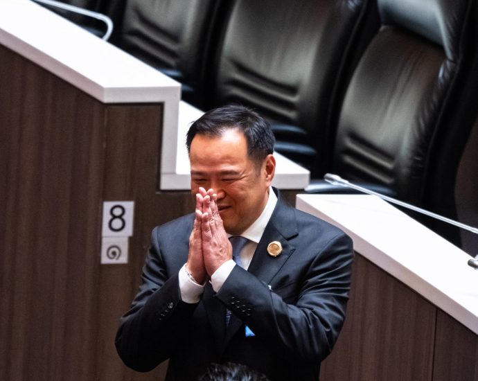 thai-parliament-elects-anutin-charnvirakul-as-prime-minister