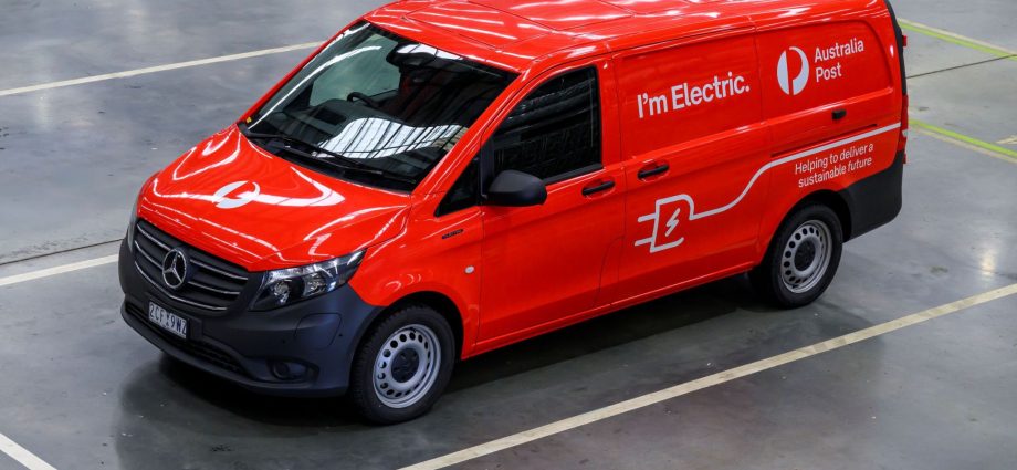 australia-post-pilots-mercedes-benz-evito-electric-vans