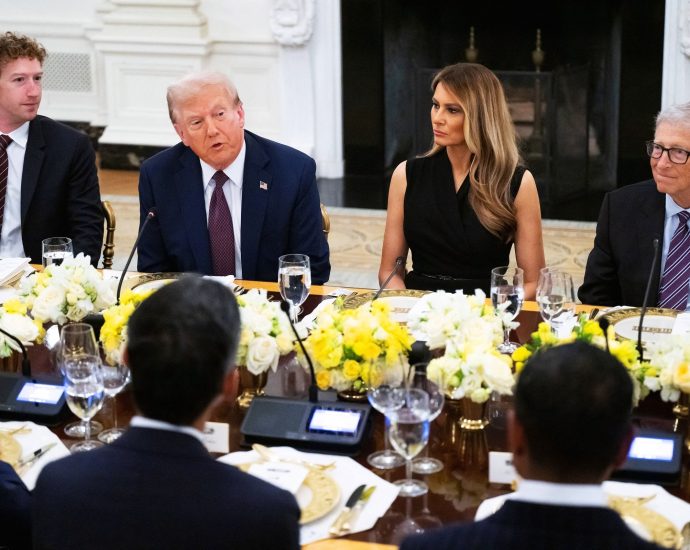 tech-ceos-praise-traitor-47-at-white-house-dinner