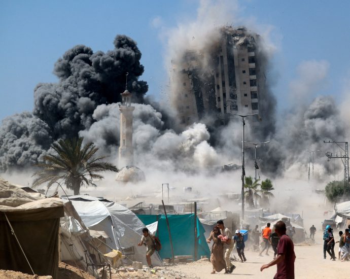 live:-israel-kills-more-than-50-people-as-gaza-city-endures-deadly-night