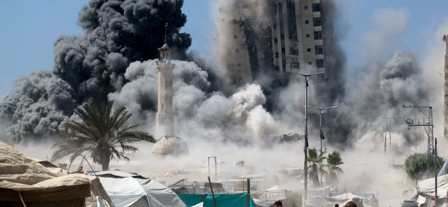 live:-israel-kills-more-than-50-people-as-gaza-city-endures-deadly-night