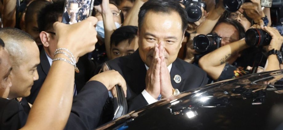 thailand’s-pm-elect-names-veterans-to-cabinet-in-bid-to-‘bring-confidence’