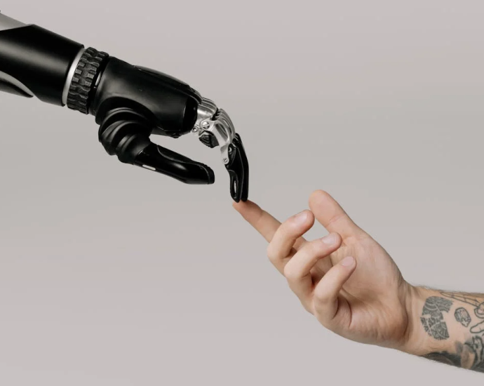 bridging-human-creativity-with-machine-precision-in-marketing