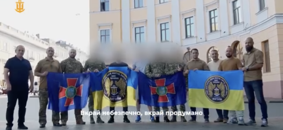 ukraine’s-special-forces-evacuate-soldiers-who-survived-three-years-hidden-from-russian-forces-on-occupied-territory
