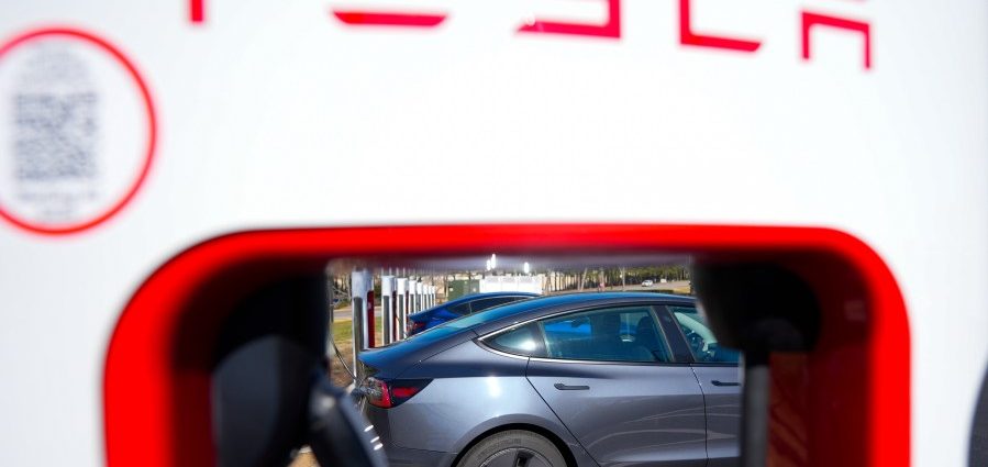 tesla-proposes-$1t-ceo-compensation-plan-to-elon-musk
