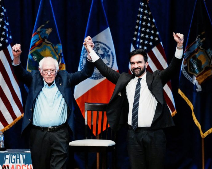 sanders,-mamdani-rally-progressive-voters-as-nyc-mayor’s-race-intensifies