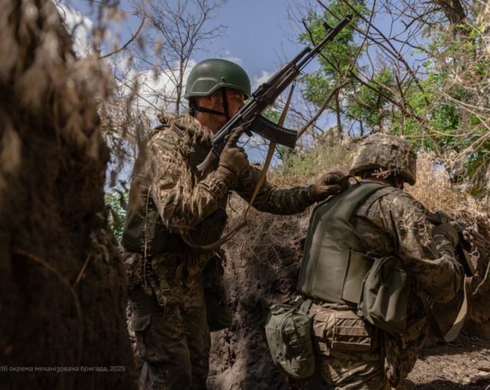 zelenskyy:-ukraine-secures-backing-from-26-nations-for-post-war-peacekeeping-force