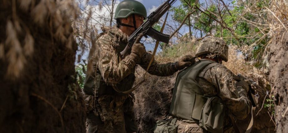 zelenskyy:-ukraine-secures-backing-from-26-nations-for-post-war-peacekeeping-force