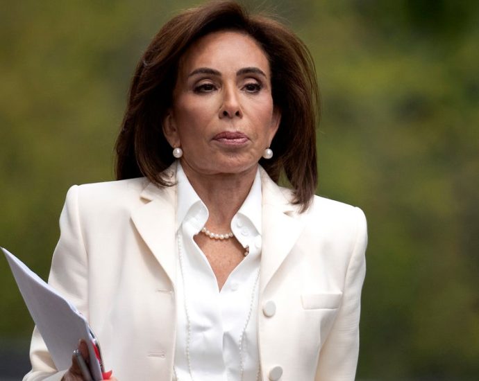 federal-charges-dropped-against-woman-accused-of-threatening-to-kill-the-traitor