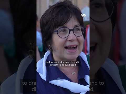 ‘god’s-influencer:’-pope-leo-xiv-canonizes-first-millennial-saint-|-dw-news
