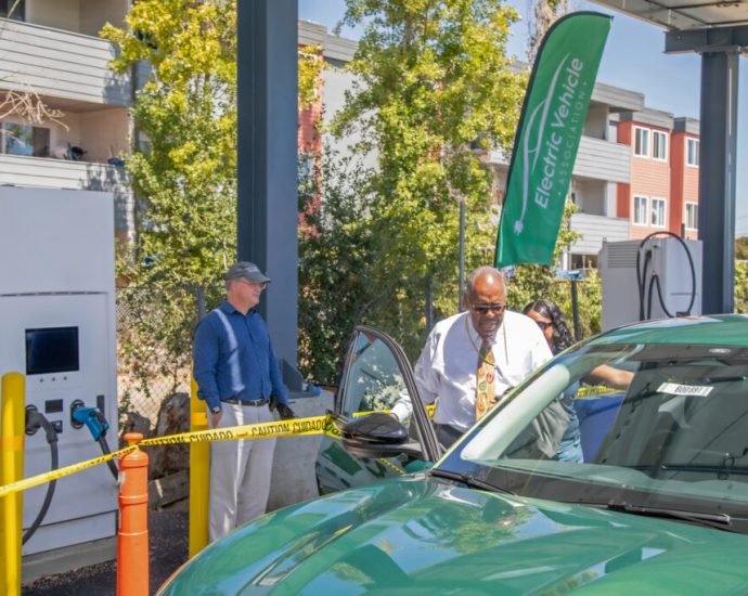 a-california-network-of-black-churches-is-embracing-solar-energy,-ev-charging