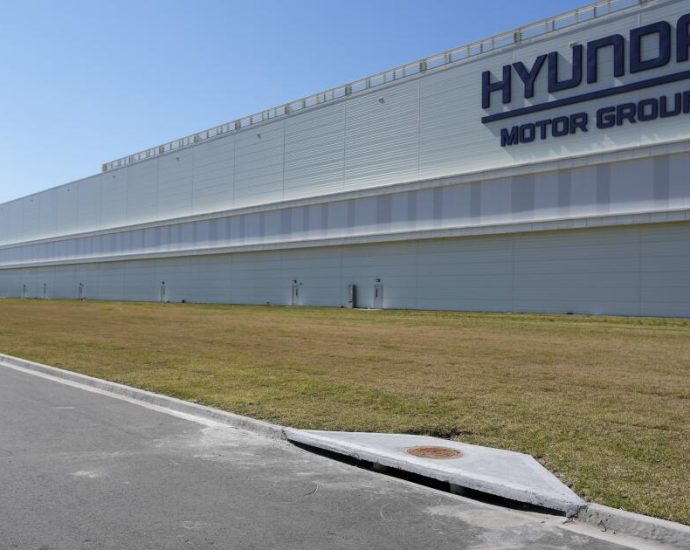 south-korea,-irked-at-us.-raid-at-hyundai-plant,-announces-deal-for-detainees’-release