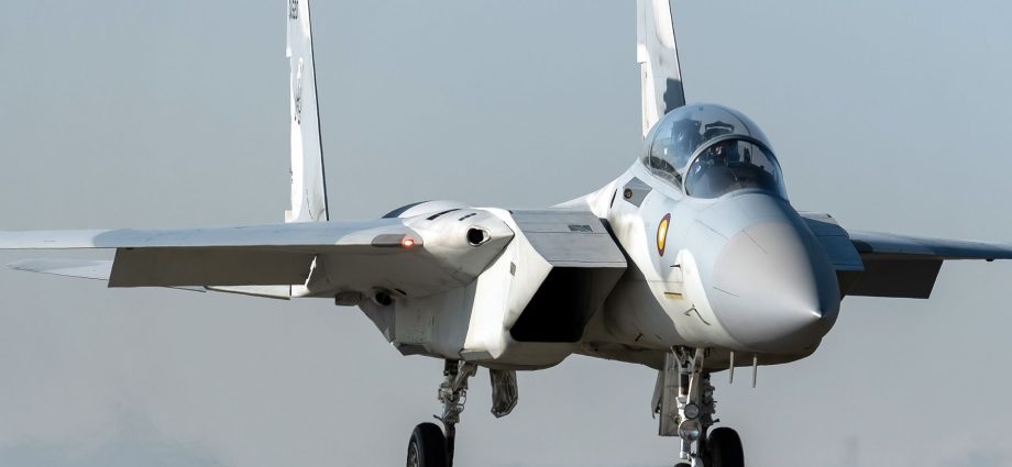 this-is-the-oldest-fighter-jet-in-the-us-air-force-still-flying