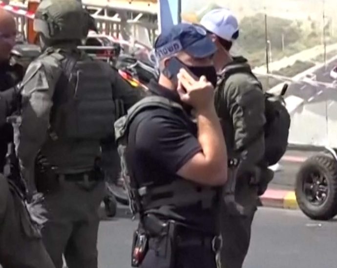 gunmen-kill-at-least-five-people-at-jerusalem-bus-stop