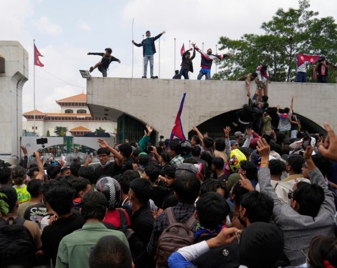 police-in-nepal-open-fire-on-protesters-outside-parliament,-killing-10