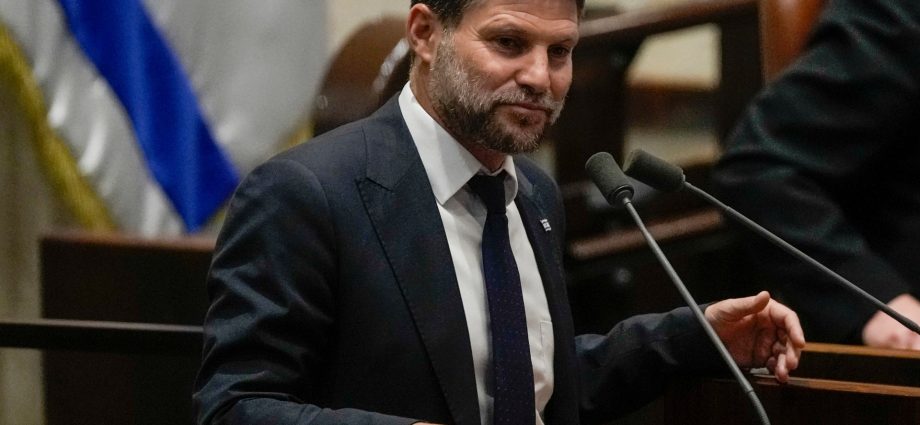 israel,-india-sign-investment-deal-as-smotrich-welcomed-in-new-delhi