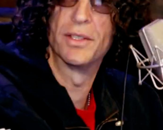 howard-stern-is-not-leaving-his-siriusxm-radio-show
